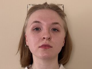 naked girl with webcam masturbating with vibrator HienRosse