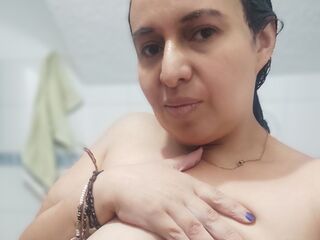 hot livecam IbannaBely
