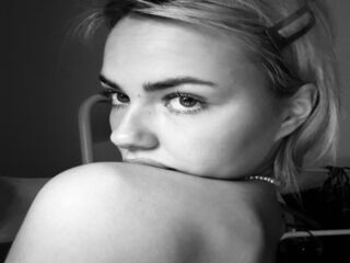 camgirl playing with vibrator JacintaPrincipe