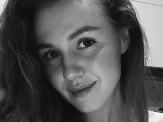 camwhore shaving pussy JanieceZarco