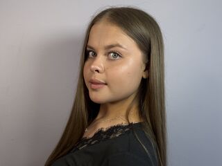 naked girl with webcam masturbating with vibrator JeanettaKorsak
