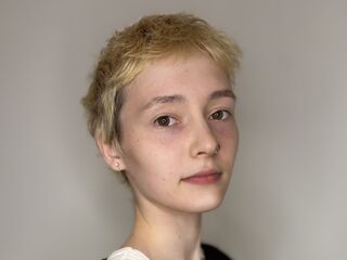 beautiful girlcam JenelleBarette