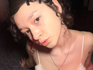 naked cam girl photo JolynnOssman