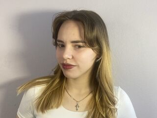 cam girl chatroom KeiraBau