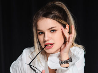 naked girl with webcam fingering pussy KellyHayden