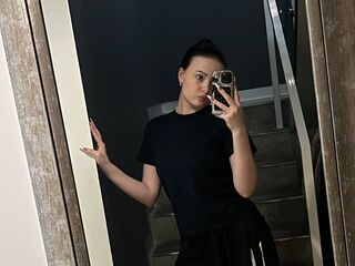 chat live webcam KiraBentley