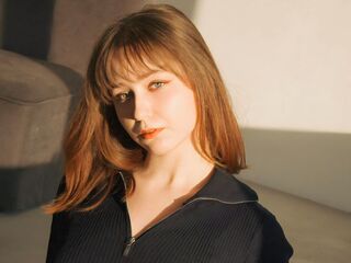 hot cam girl masturbating LeomaBras