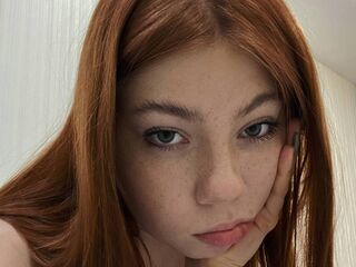 camwhore fingering pussy LilianBarfield