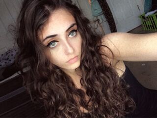 naked cam girl masturbating with dildo LilithAmaraa
