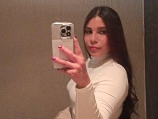 hot webcamslut LizzieWells
