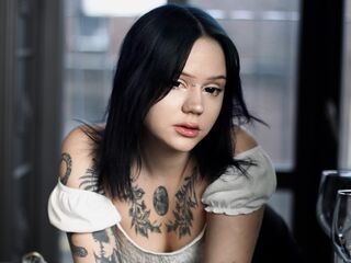 camslut showing tits LollaBerry