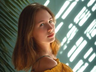 chat live cam LucettaHarder