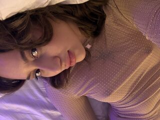 masturbating camgirl LuciBliss