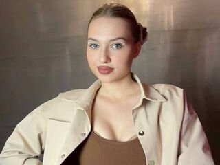 hot naked camgirl LynHerlan
