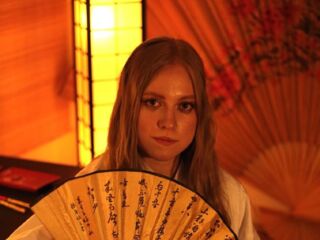 adultcam MandiKressierer