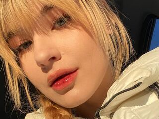 naked girl with webcam masturbating with sextoy MarianaMeola