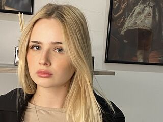 bedroom livesex MarnieRhyner