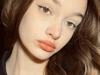 girl shaving pussy MarshallBushee