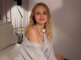 masturbating camgirl MaryBeks