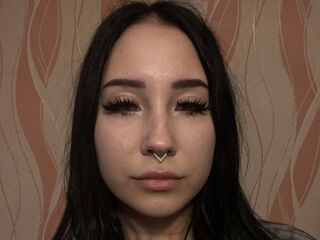 camwhore fingering shaved pussy MaxineWunderly