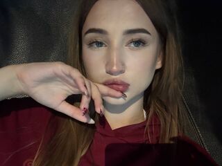 camslut showing pussy MiaLum
