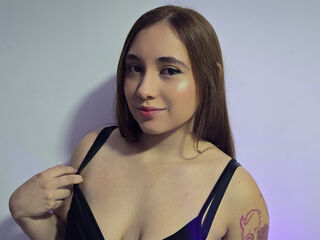 beautiful webcamgirl MiahCouper