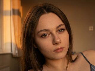 webcam girl MireyaElowen