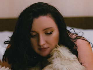 cam girl masturbating with vibrator MonicaBare