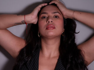 beautiful webcamgirl MoonIvanna