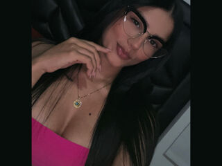 hot strip tease cam PamelaEvanz