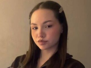 camgirl spreading pussy RolandeViscarra