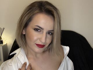 camgirl spreading pussy SellenaMiller