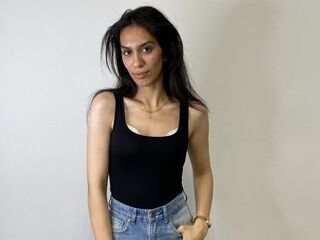beautiful webcam girl ShaniZwick