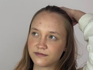 camwhore fingering pussy SharriDougan