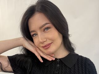 camwhore fingering shaved pussy SherleneKilty