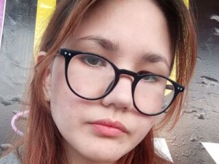 hot cam girl masturbating with sextoy SilvanaTopps