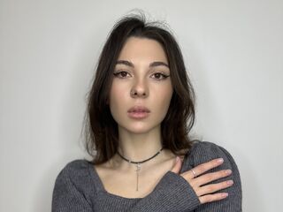 nude webcamgirl SkyeSnow