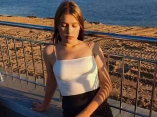 naked cam girl masturbating SuziBarringer