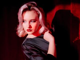 webcam strip tease show TawnaHnot