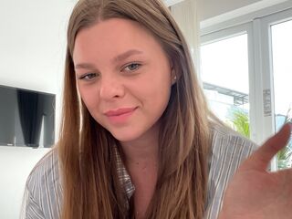 free chatroom TeneshaQuinerly