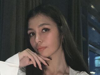 naked cam girl fingering pussy TreasaWurz