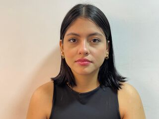 camslut fingering shaved pussy ValeriaSecret