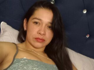 masturbating VictoriaCruzL