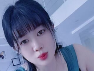 naked webcamgirl picture YueXiaoyue